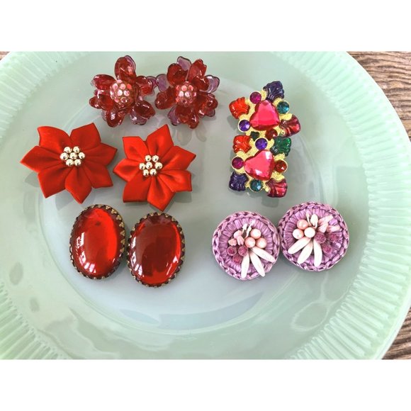 Vintage lot 5 pair vintage Flower Statement Clip Earrings - Picture 10 of 10